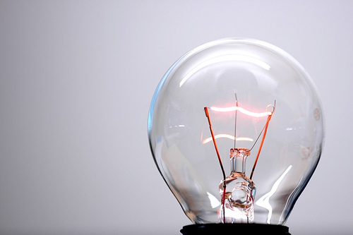 Za wysokie rachunki? Zobacz, co oferują sprzedawcy energii