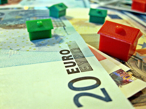 UE: Polacy słono płacą za prąd