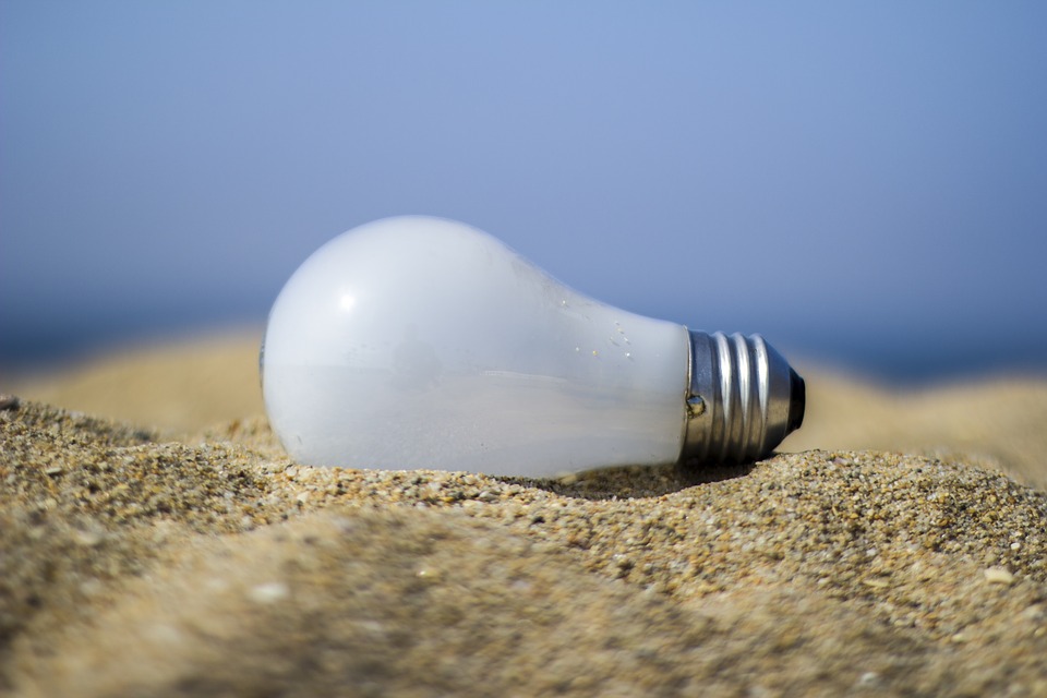 Wyjeżdżasz na urlop? Zobacz, co powinieneś zrobić jako odbiorca energii