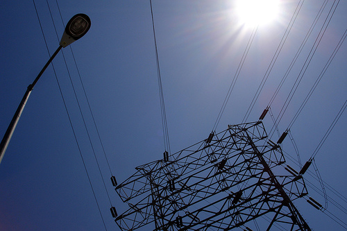 Dzień Energetyka. Niewiele wiemy o zmianie dostawcy prądu