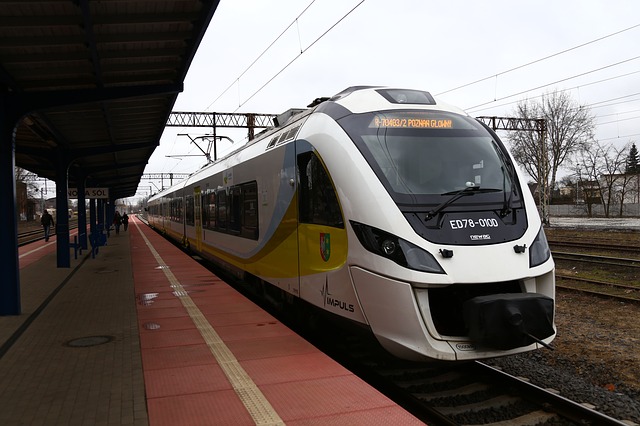 PKP PLK wybrało najtańszego sprzedawcę prądu. Kogo?