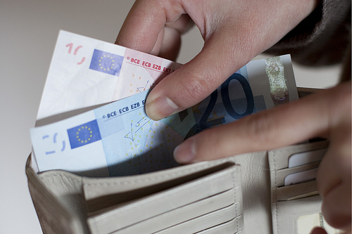 Ceny energii wzrosną o nawet 80%. Nasze pensje nadążą? 