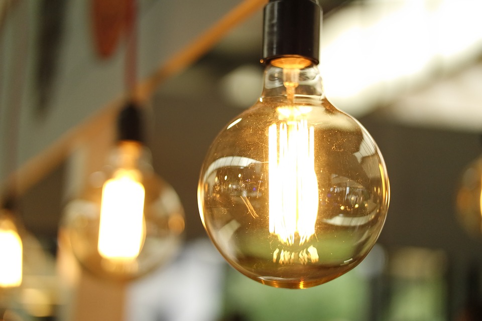 Skracają czas pracy, by oszczędzać energię 