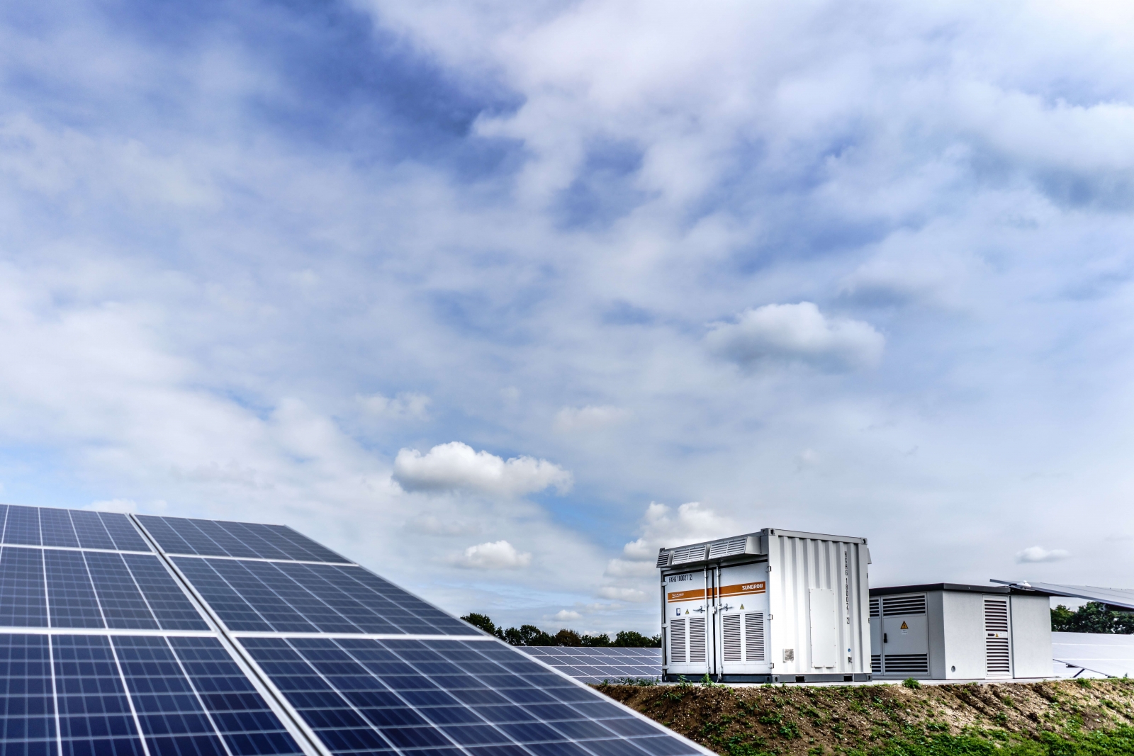 Magazyn energii do fotowoltaiki - jak wybrać, ile kosztuje? 